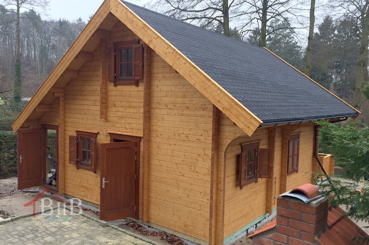 Ansicht Vorderseite Freizeithaus - Holzhaus von Bertsch