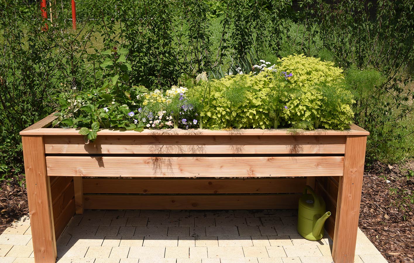 Gartenholz für den Bau eines Hochbeetes Hochbeet